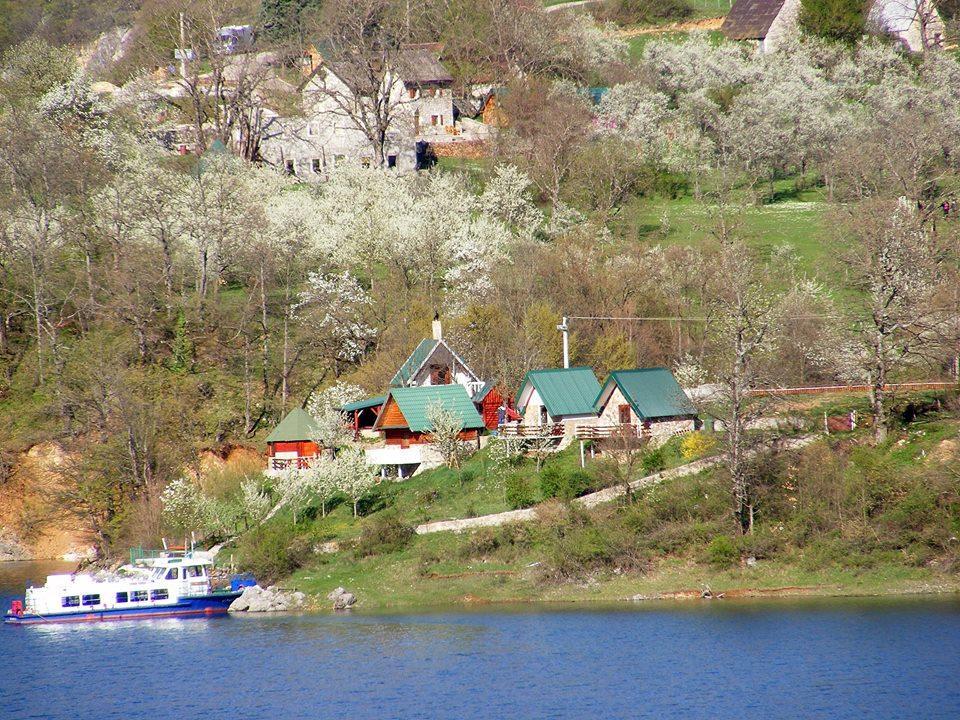 B&B Konak Плужине Екстериор снимка
