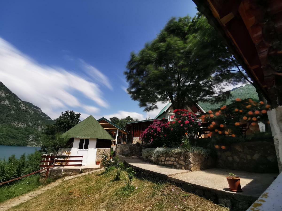 B&B Konak Плужине Екстериор снимка