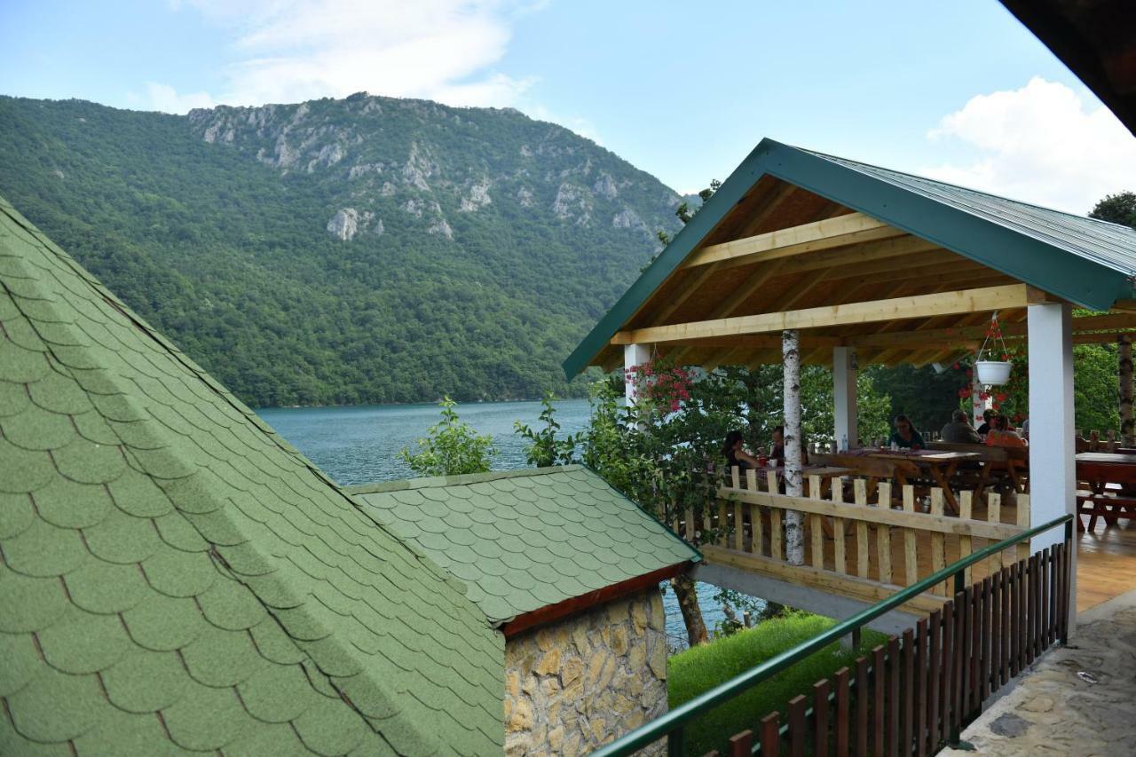 B&B Konak Плужине Екстериор снимка